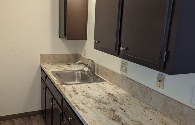 1 bed, 1 bath, $1,050, Unit Anita 3584