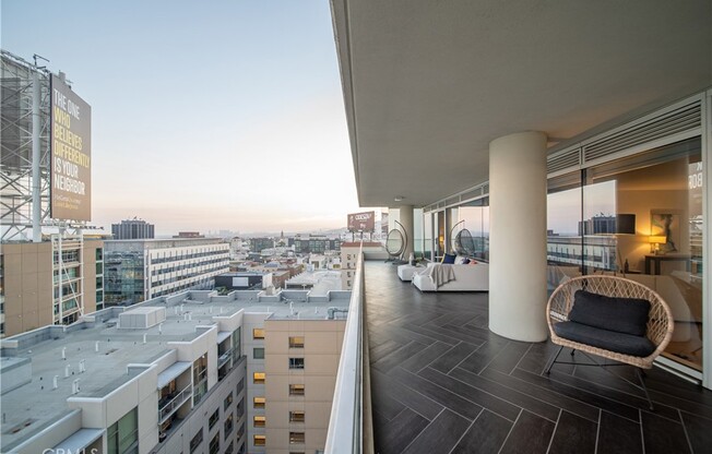 2 beds, 3 baths, 2,230 sqft, $11,000, Unit 14F