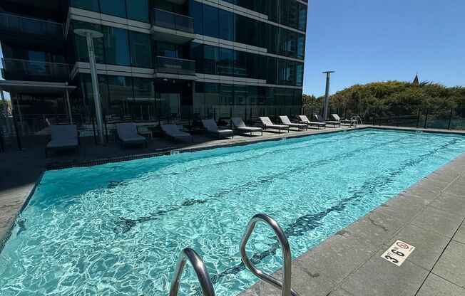 1 bed, 1 bath, $5,950, Unit 425 1st Street, #4504