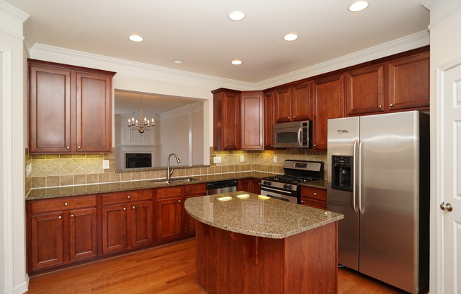 Wonderful 3 Bed  3.5 Bath Townhome in Vinings!