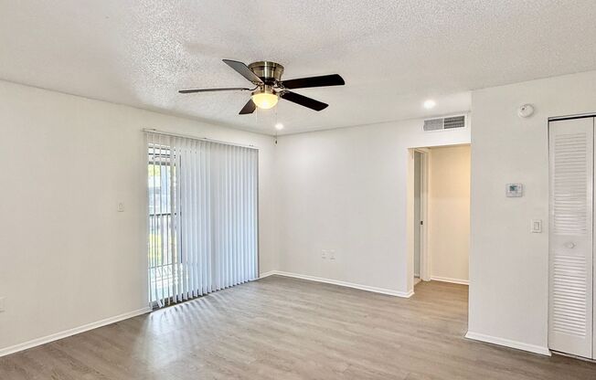 2 beds, 1 bath, 916 sqft, $1,545