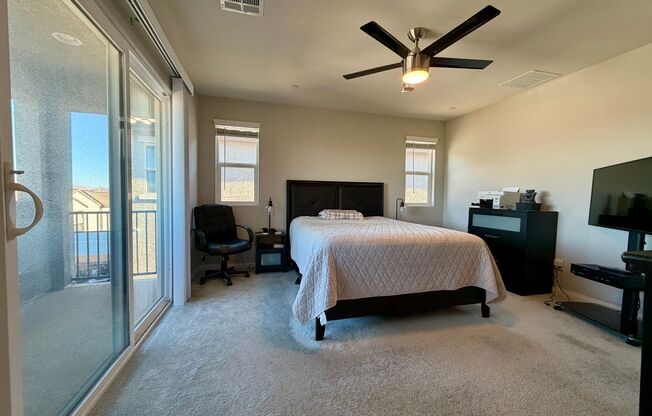 3 beds, 2 baths, $2,369