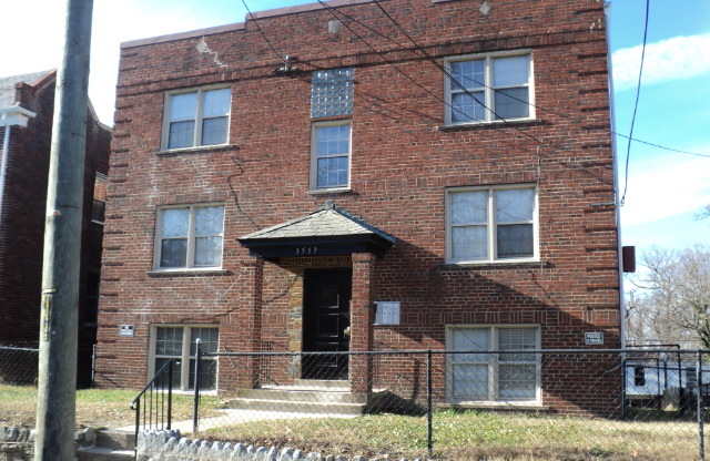 3517 BROTHERS PL SE
