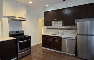 3 beds, 1 bath, 1,050 sqft, $2,850, Unit 2