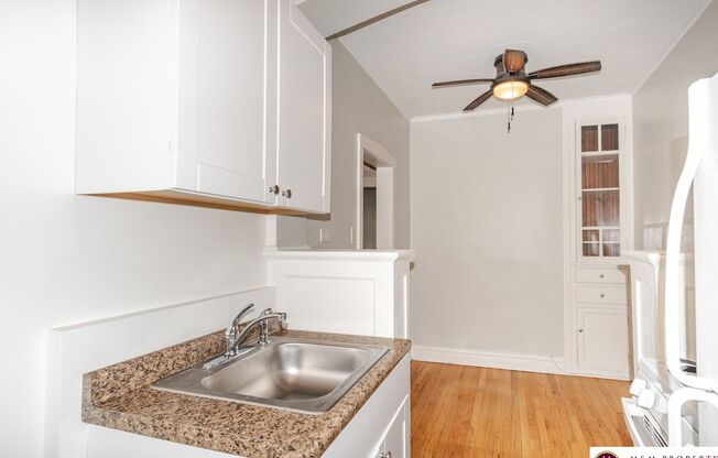 Studio, 1 bath, 585 sqft, $1,195, Unit 748-37