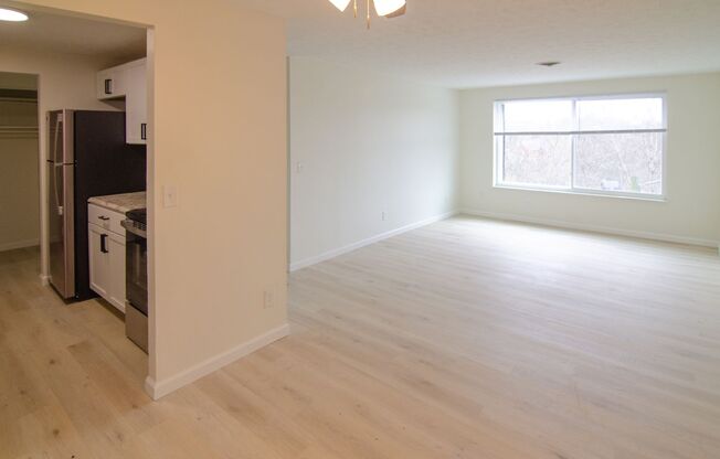 2 beds, 1 bath, $1,095, Unit 5465-26