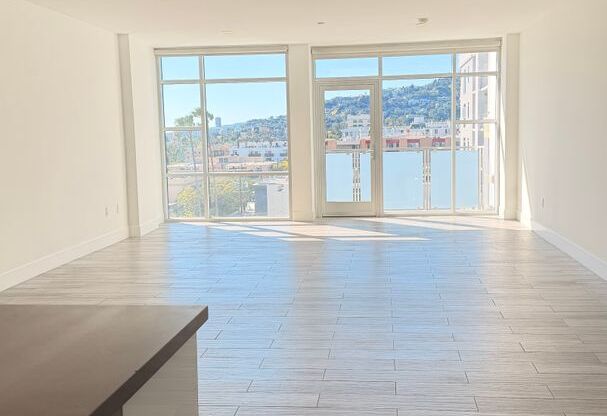 Studio, 1 bath, 925 sqft, $3,200, Unit 1616 - PH05