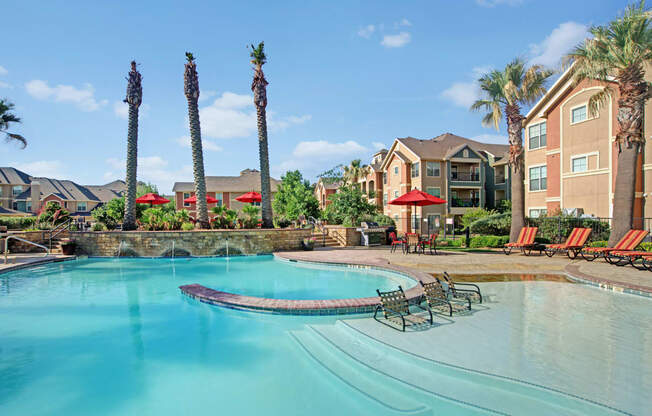 The Palms at Briarwood Outdoor Pool Midland Texas Apartments
