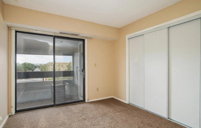 2 beds, 2 baths, $1,695, Unit # #C 12