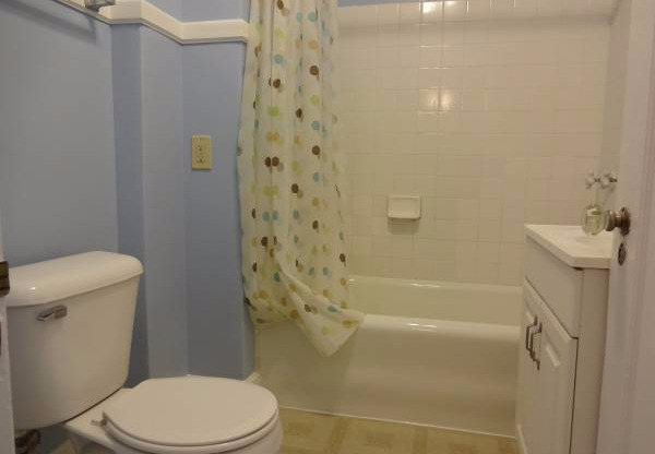 Studio, 1 bath, 600 sqft, $1,945, Unit Unit 05