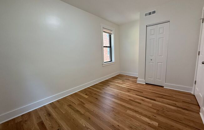 2 beds, 1 bath, 750 sqft, $2,139, Unit 5645 Hobart Street #2