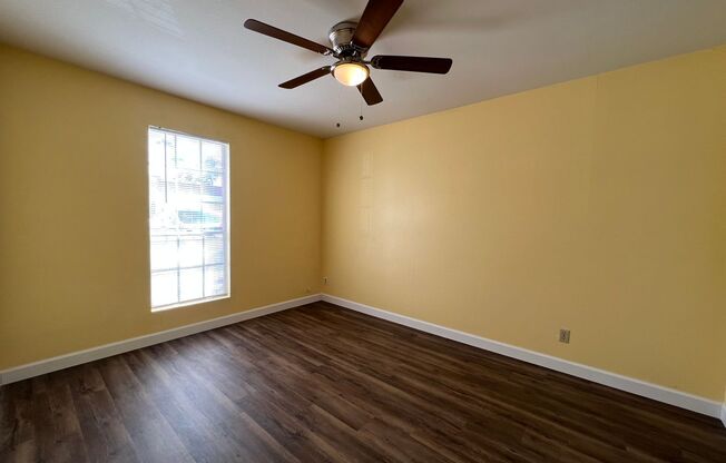 2 beds, 1 bath, $1,295