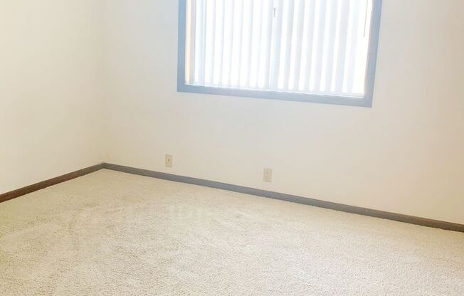 3 beds, 2 baths, 1,200 sqft, $1,345, Unit 17