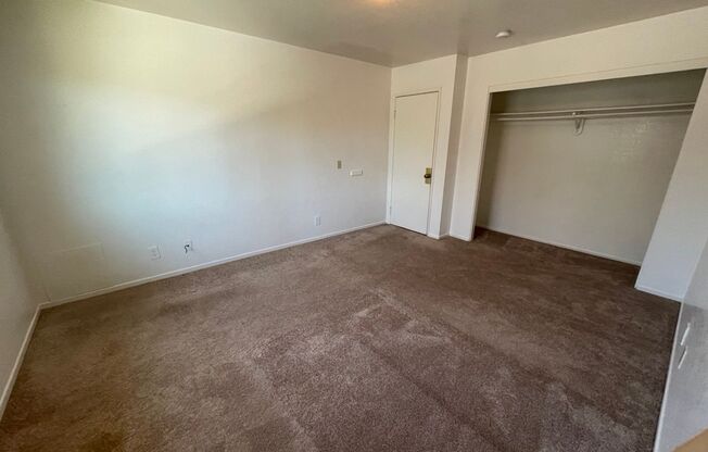 3 beds, 2 baths, $6,100, Unit A