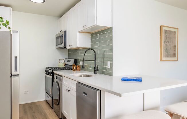1 bed, 1 bath, 528 sqft, $1,695, Unit #43
