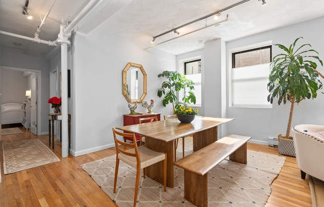 34 PLYMPTON ST