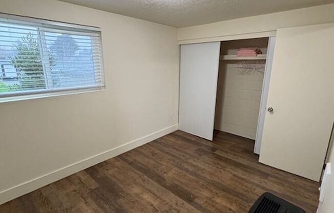 1 bed, 1 bath, 450 sqft, $1,195, Unit 214