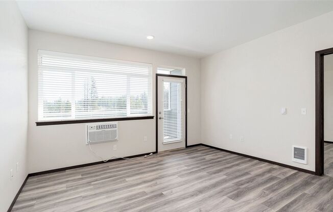 1 bed, 1 bath, 726 sqft, $1,325, Unit B-206