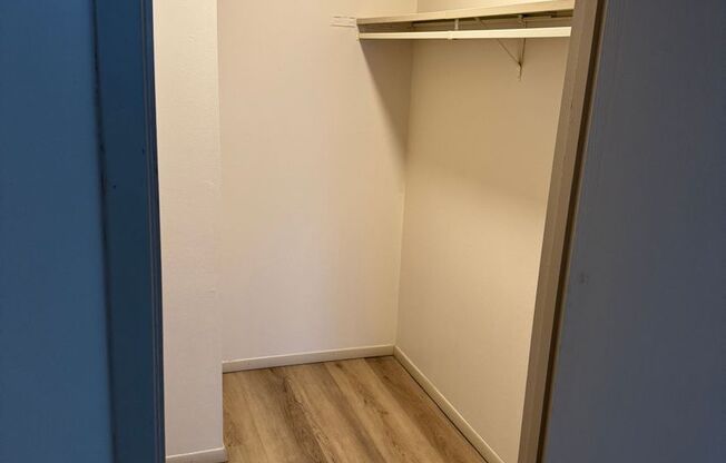 1 bed, 1 bath, $850, Unit 31