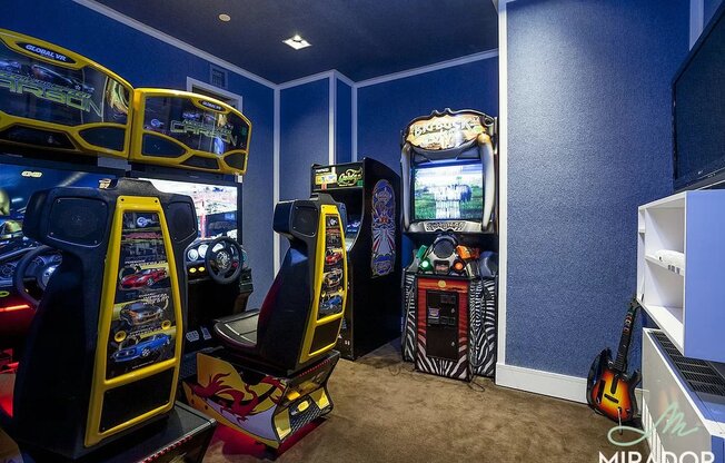 1 bed, 1 bath, $5,500, Unit 15A