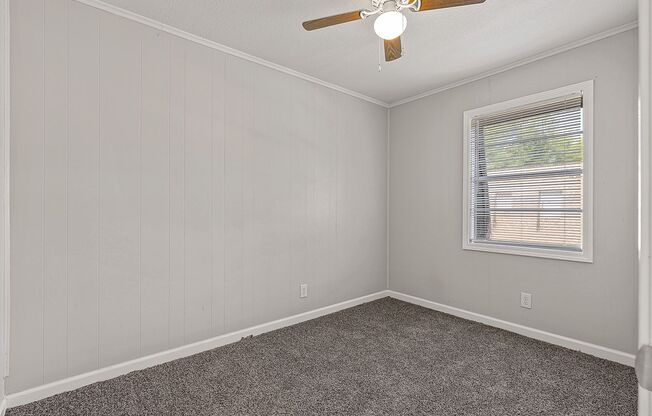 2 beds, 1 bath, 850 sqft, $850, Unit B2