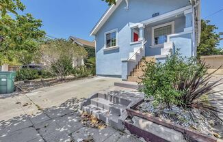 3 Bedroom Single Family Home in Oakland (solar, Tesla chager, basement)