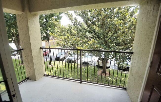 Gorgeous 2/2 condo for rent close to UCF, Valencia and next to Waterford Lakes Town Center.