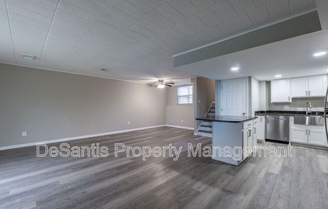 2207 AURORA DR