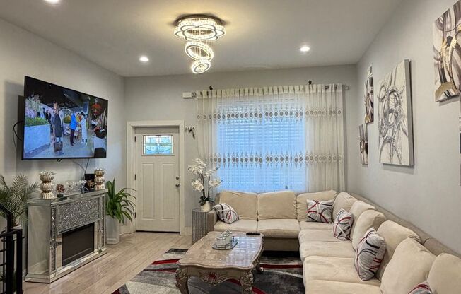 Move-In Ready 4BR Home in the Heart of Port Richmond!