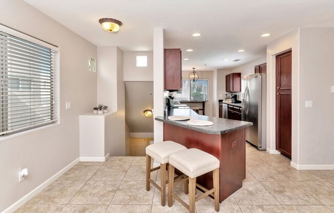 2 beds, 2 baths, $2,495, Unit # 2025
