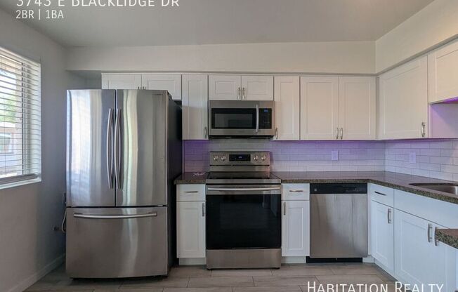 3743 E BLACKLIDGE DR