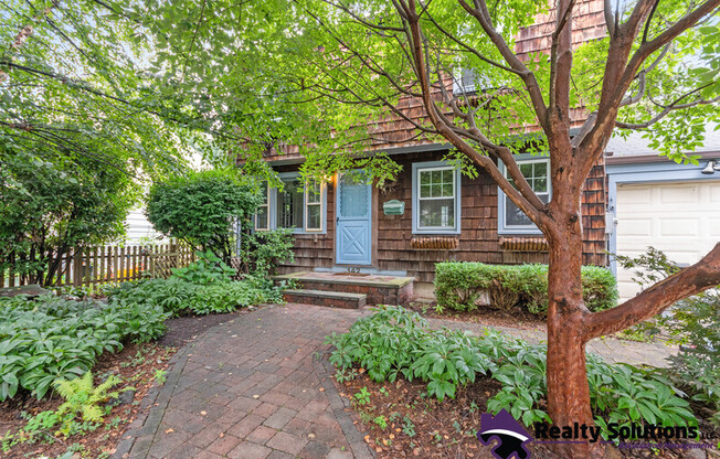 142 PALMER LN