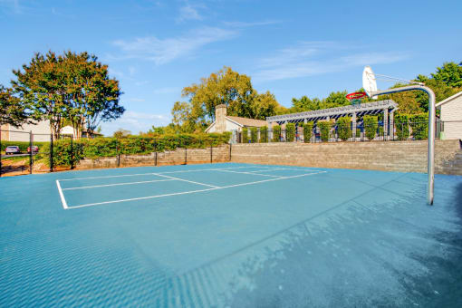 Tennis Court at Edgemont  Apartments, PRG Real Estate, South Carolina