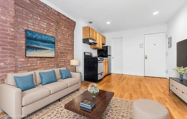 1 bed, 1 bath, $2,950, Unit 4D