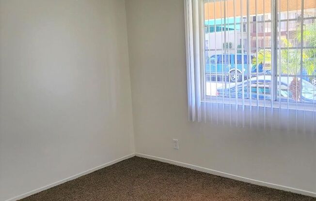 1735 Coronado Ave.