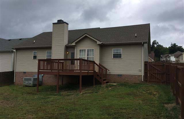 3 beds, 2 baths, $1,525