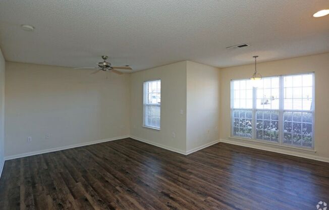 2 beds, 2 baths, 1,002 sqft, $1,600, Unit 19C