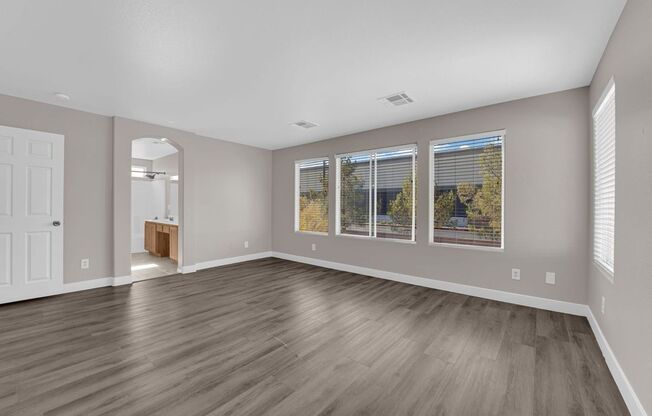 Large 3 bedroom, 2.5 bath house!