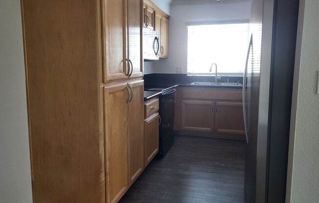 2 beds, 2 baths, 950 sqft, $2,905, Unit 1541K
