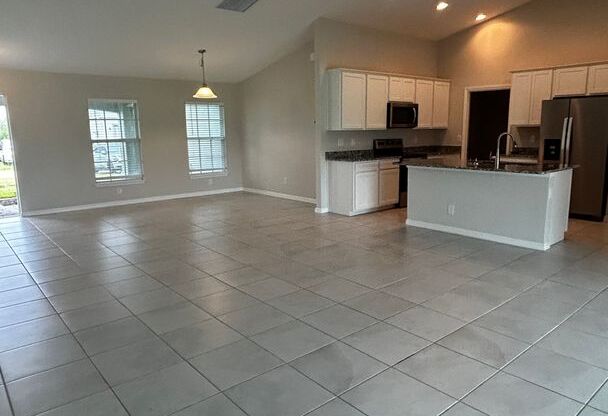 4 Bed, 2 Bath Available Now in NW Cape Coral