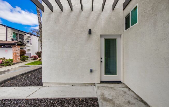 2 beds, 2 baths, 836 sqft, $2,995, Unit 4745-3