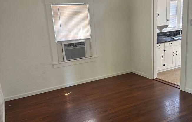 1 bed, 1 bath, $1,500