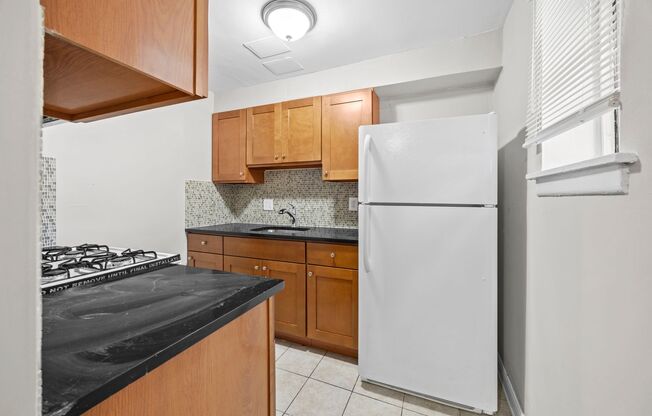 2 beds, 1 bath, 750 sqft, $1,100, Unit E2 (2BR)