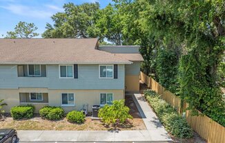 230 THORNTREE PL