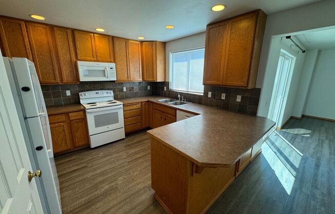 Spacious 4 Bed, 2.5 Bath Home!