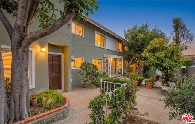 16144 SUNSET BLVD