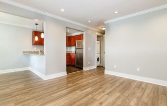 BEAUTIFUL condo-quality 2bedroom, in the heart of BALLARD! Top floor, amazing views with private balcony!