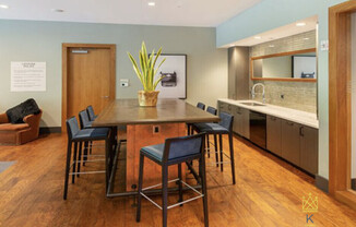 161 S HUNGTINTON AVE