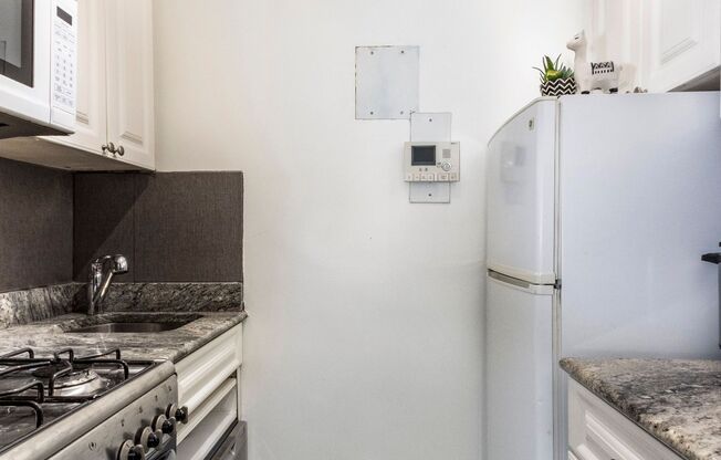 321 E 45 ST