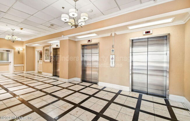 Studio, 1 bath, 425 sqft, $850, Unit 1412